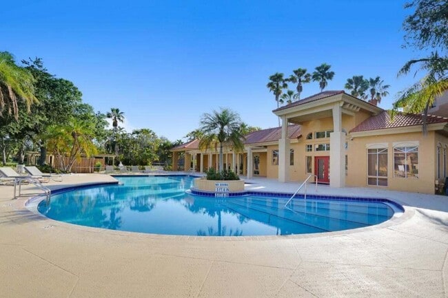 Building Photo - 4791 Via Palm Lakes Via