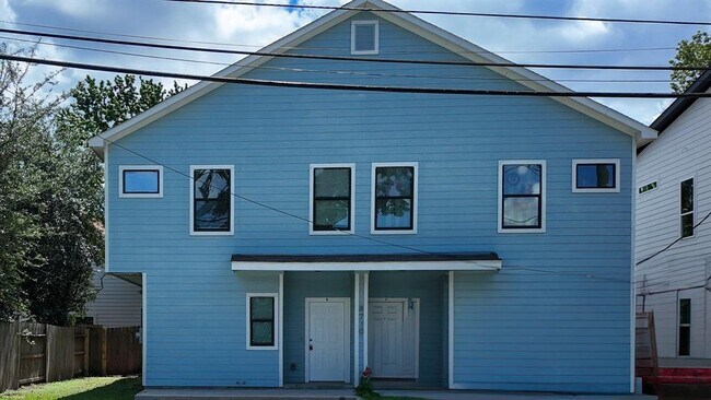 Primary Photo - 8710 Knox St