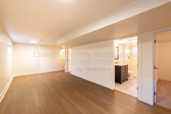 Building Photo - 1223 Emery St W