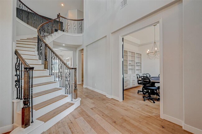 Building Photo - 21102 W Kelsey Creek Trail