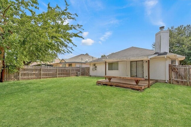 Building Photo - 16908 Ardisia Dr