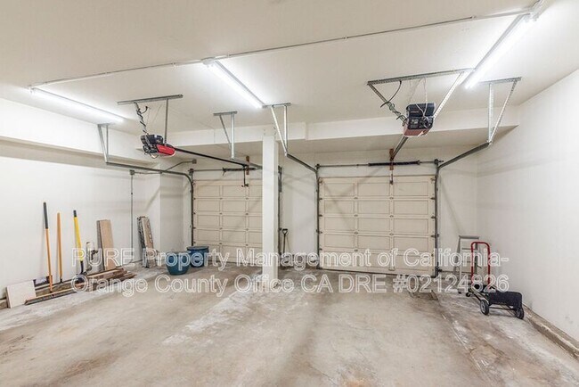 Building Photo - 11930 N Riviera