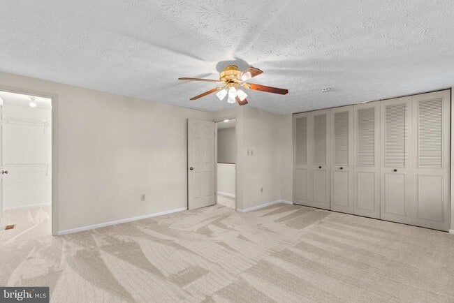 Building Photo - 15649 Mews Ct