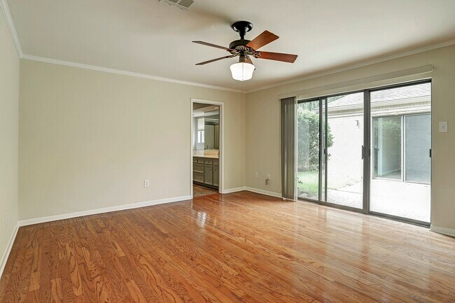 Building Photo - 15614 Whitewater Ln