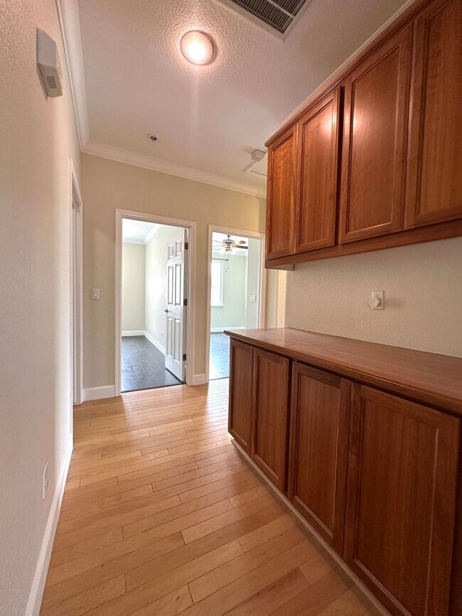 Building Photo - Beautiful 3-bedroom home in the heart of Manteca