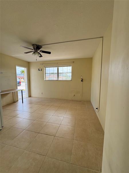 Building Photo - 2719 NE 32nd St