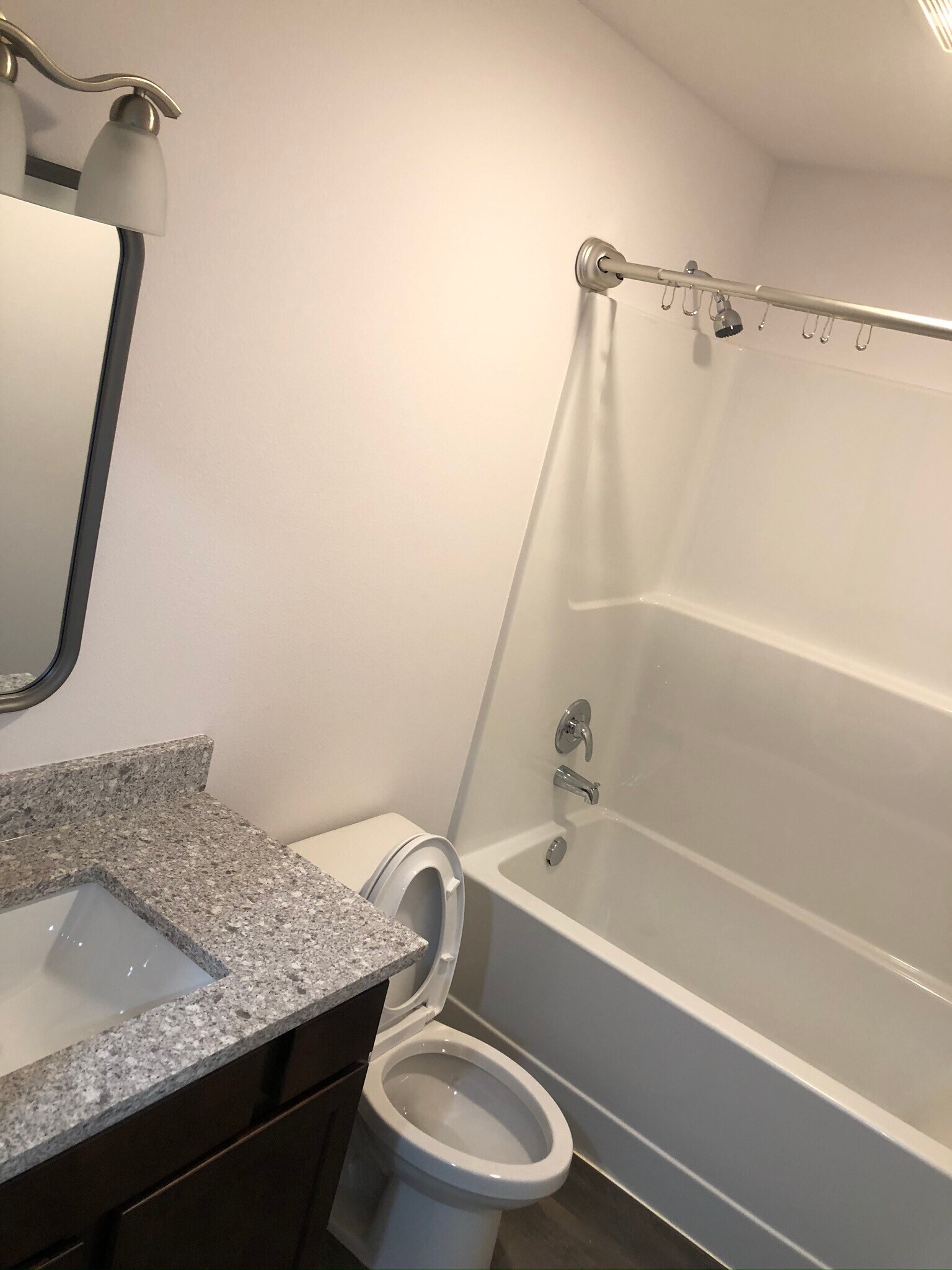 Building Photo - 7411 S Park Ave