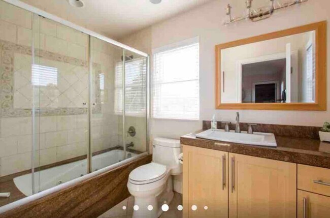 Building Photo - 3005 Strongs Dr