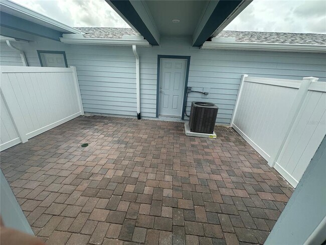 Building Photo - 4620 ORCHARD VIEW Aly