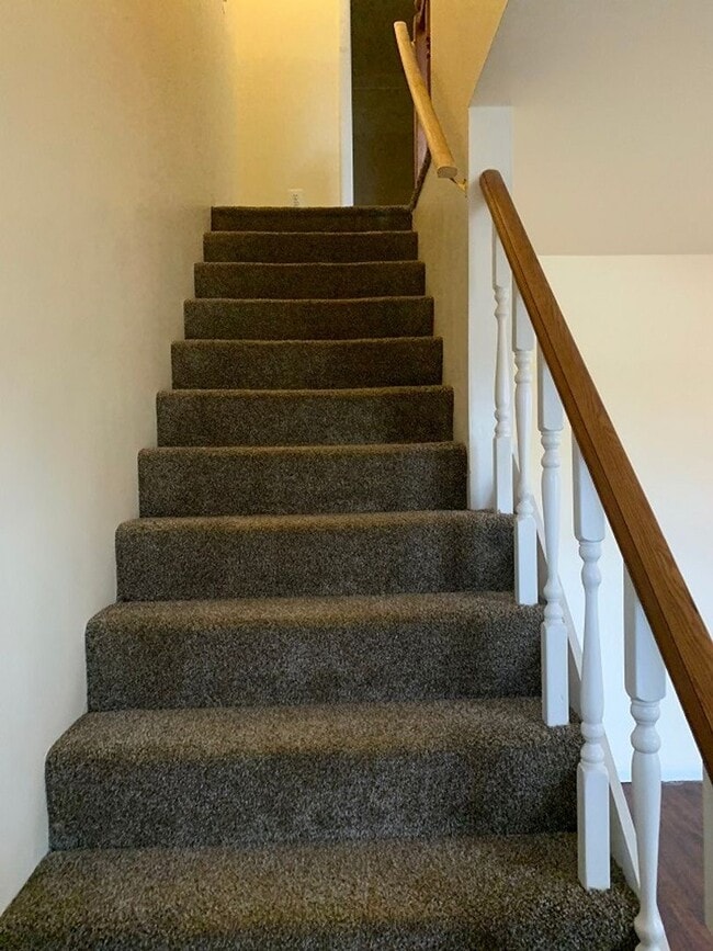 Building Photo - 13926-13928 Maugansville Road