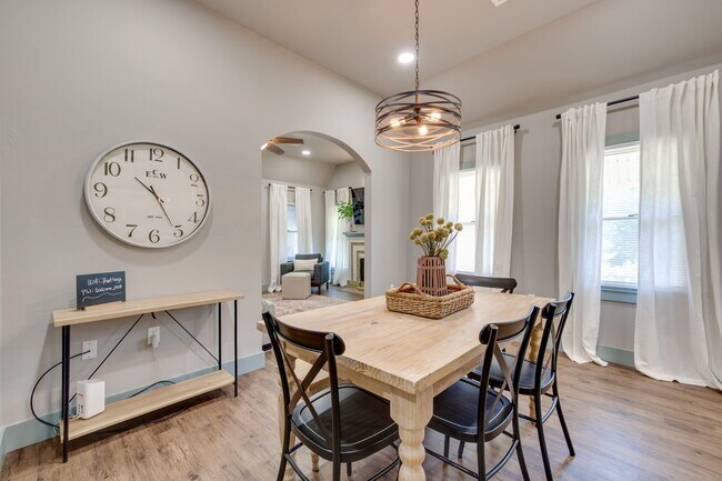 Building Photo - 2708 NW 11th St