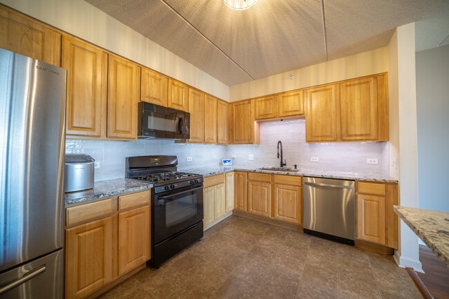 Building Photo - 77 N Wolf Rd