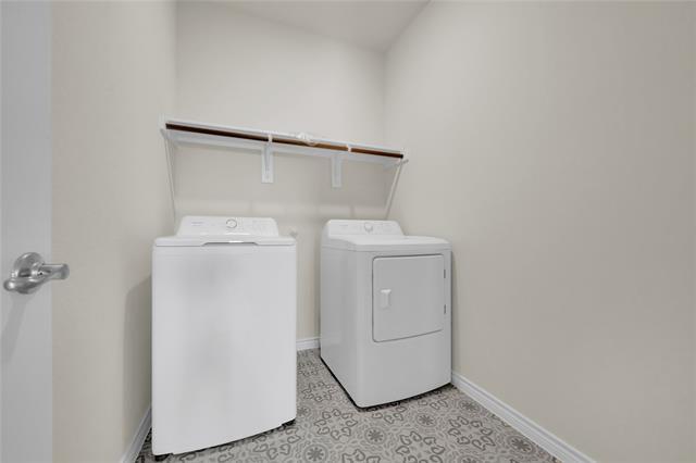 Building Photo - 2044 Hearn Dr