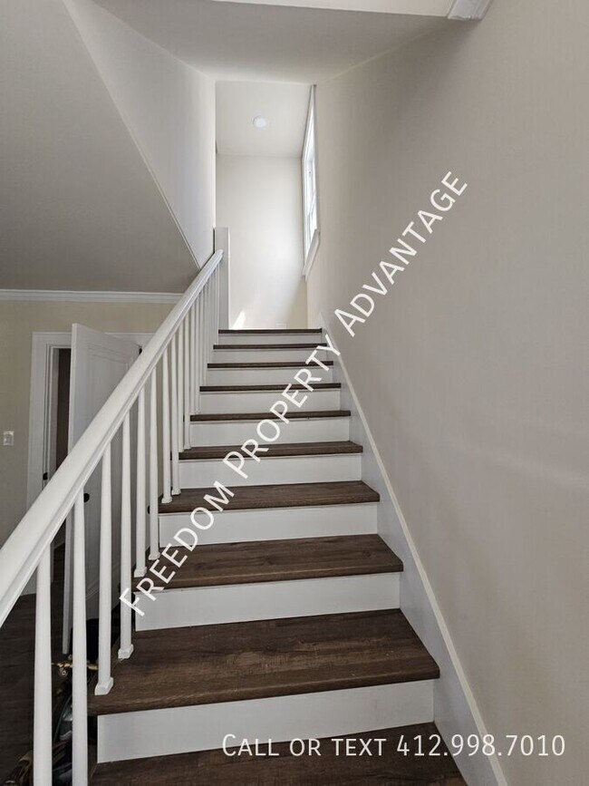 Building Photo - 462 McKinley Ave