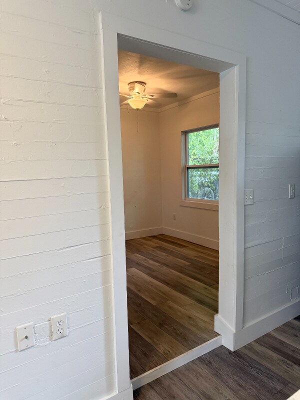 Building Photo - 1606 Hough St