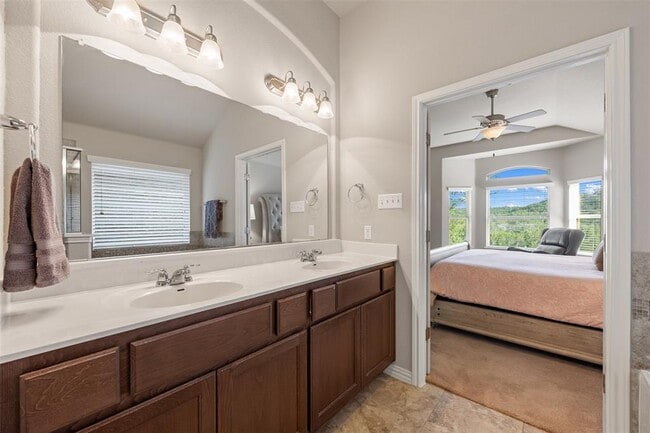 Building Photo - 8113 Cannon Ct