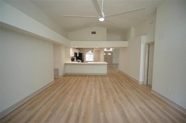 Building Photo - 1714 Staysail Dr