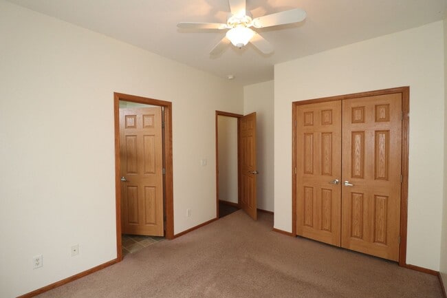 Building Photo - Spacious Home for rent!