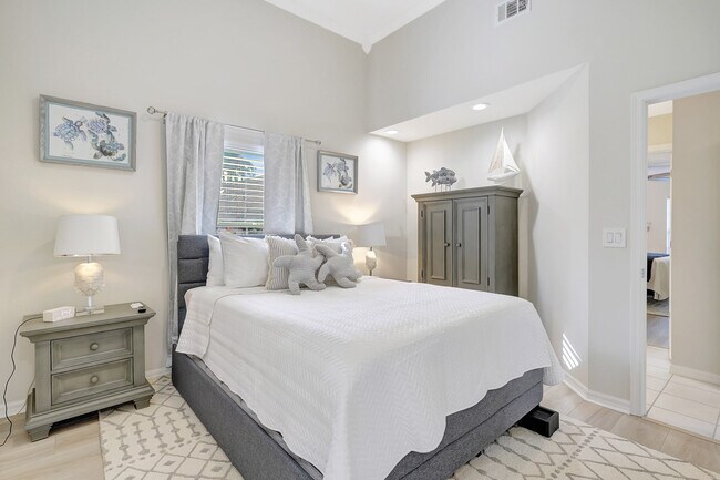 Building Photo - 6726 Sloane Pl