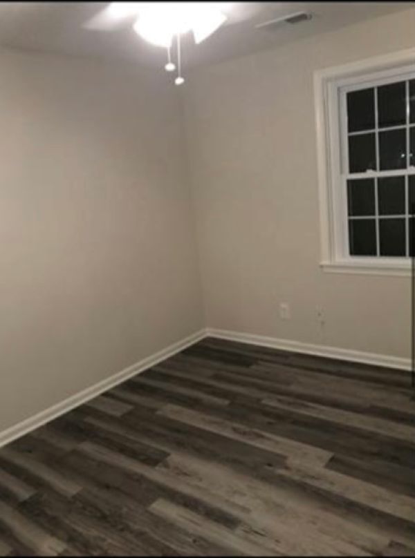 Building Photo - 2109 Fort Davis St SE