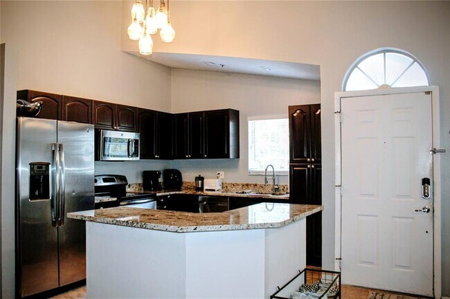 Building Photo - 11808 Skylake Pl