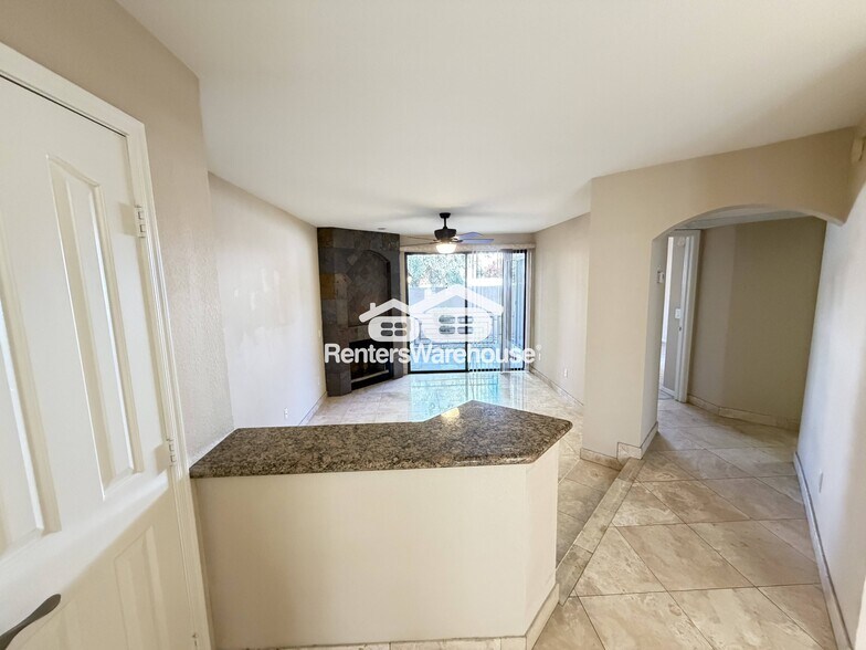 Building Photo - 3235 E Camelback Rd