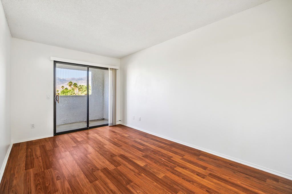 Building Photo - 34414 Laura Way