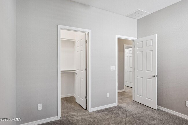 Building Photo - 1924 S 82nd Cir