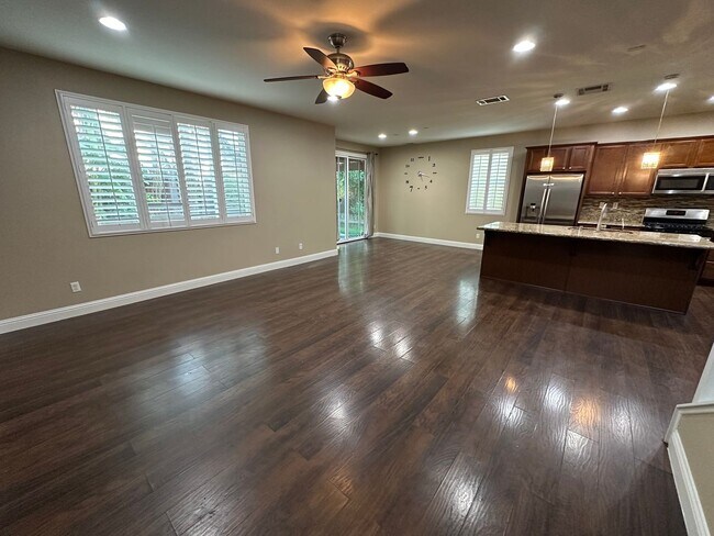 Building Photo - Beautiful 4 Bedroom, 3 Full Bath W/ Office...