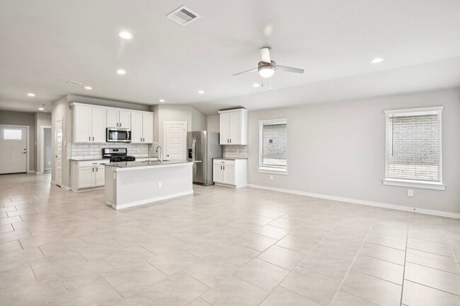 Building Photo - 29735 Cayenne Cir