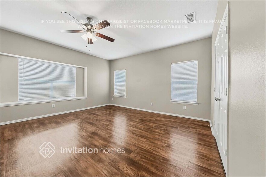 Building Photo - 4000 Iris Ct