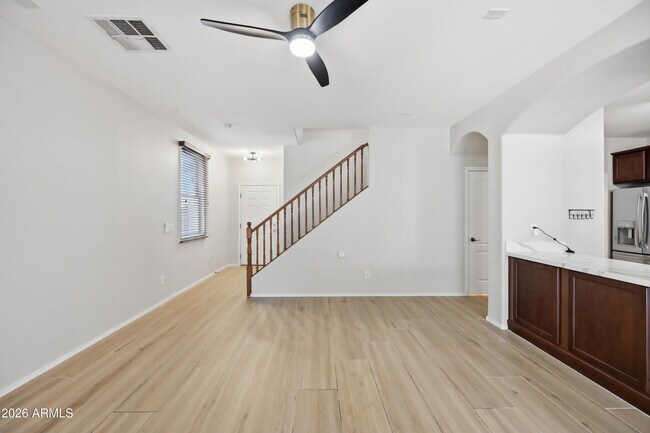 Building Photo - 2250 E Wayland Dr