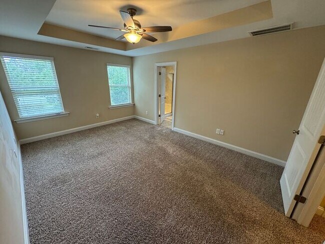 Building Photo - Spacious Durham Townhome Minutes from RTP ...