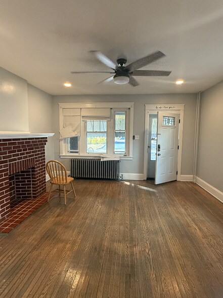 Building Photo - 1348 Easton Ave