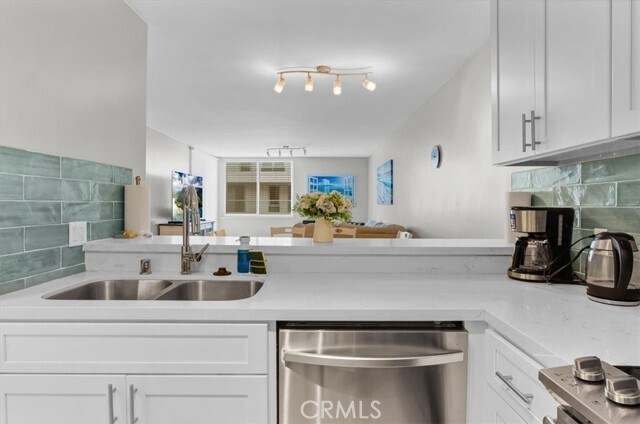 Building Photo - 1140 E Ocean Blvd