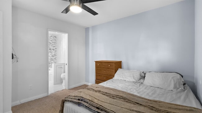 Building Photo - 91-1022-1022 Makaaloa St