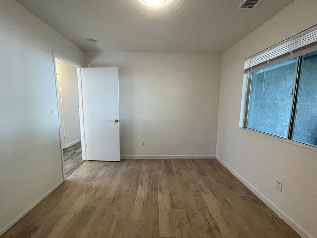 Building Photo - 1028 Grackle Ct
