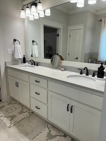 Building Photo - 613 Sharpsburg Ave