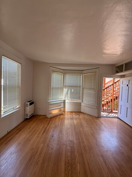 Living Room - 2801 Fulton St