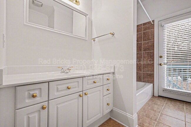 Building Photo - 1760 Jacobs Way