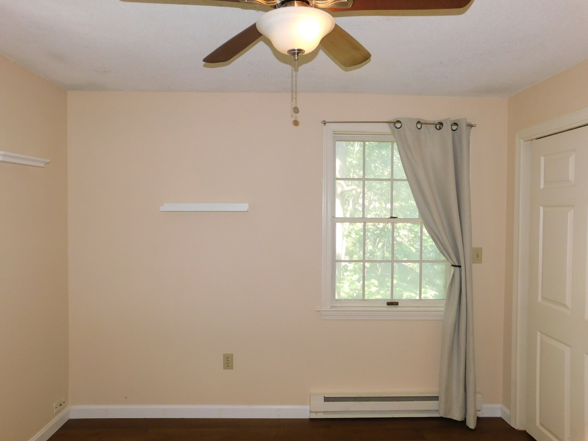 Building Photo - 4 Willow Creek Ln