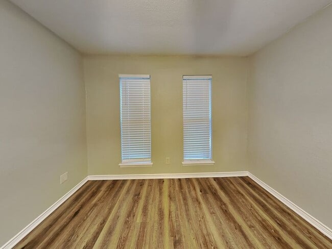 Building Photo - 4108 Selene Dr