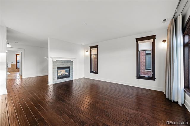 Building Photo - 360 Garfield St