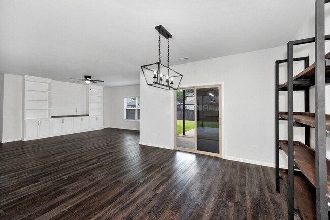 Building Photo - Beautiful 4-Bedroom Home with Office, Bonus Room, and Large Backyard