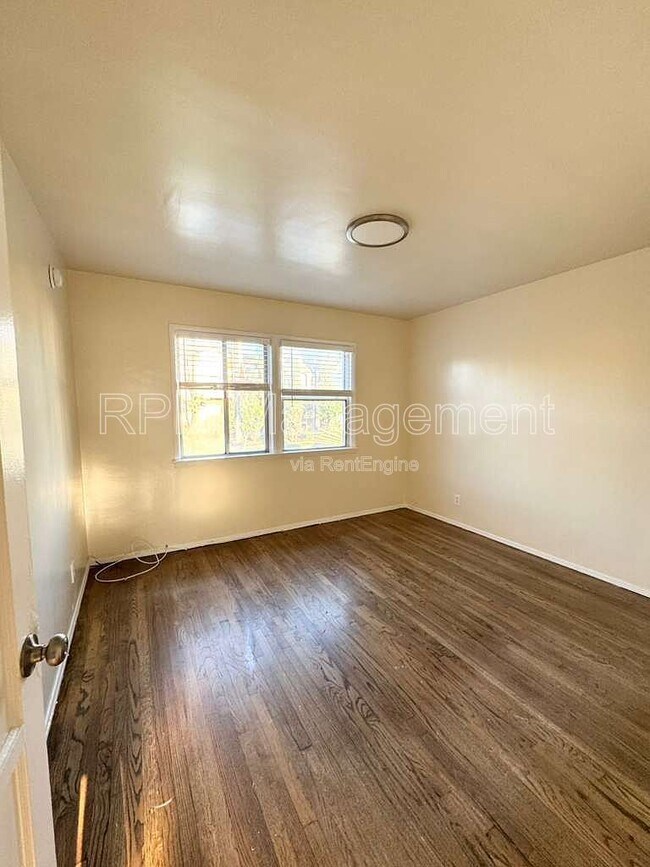 Building Photo - 7030 La Tijera Blvd