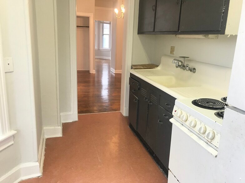 Building Photo - 25 S Locust St