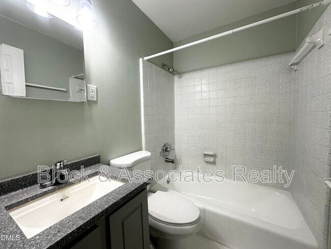 Building Photo - 4808 Blue Bird Ct