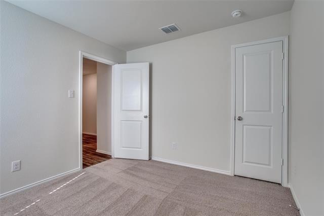 Building Photo - 1809 River Xing Dr