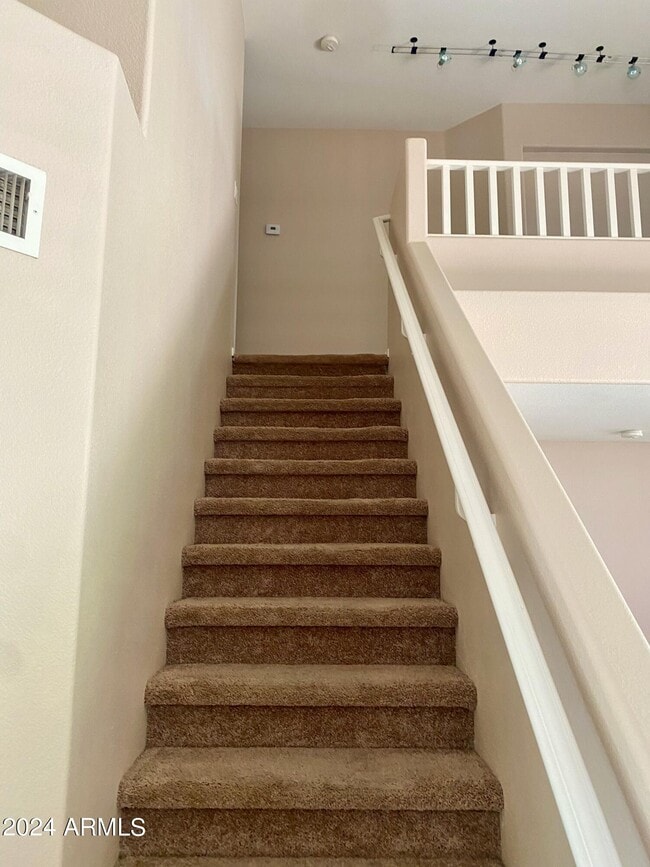 Building Photo - 4008 E Ironhorse Rd