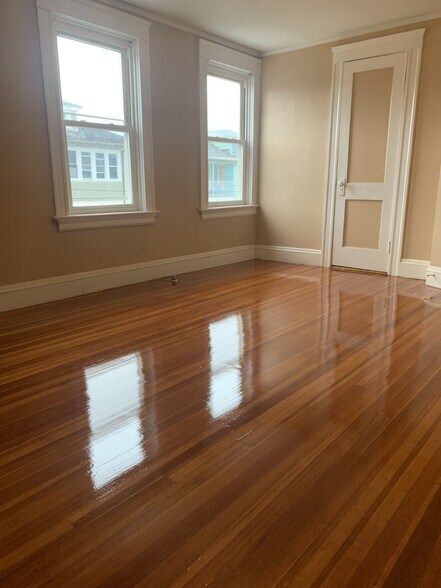 Building Photo - 67 Bellevue Ave